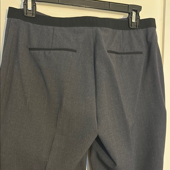 Elie Tahari women’s 3-piece suit size 6 - Picture 14 of 14